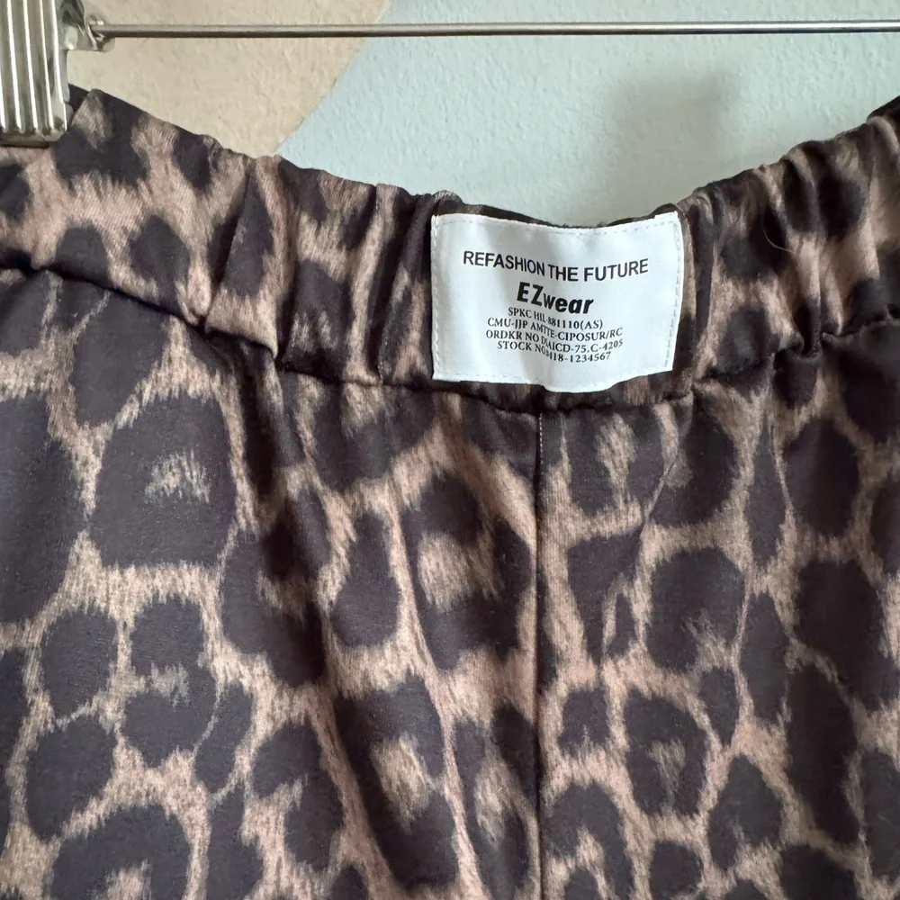 Leopard Print Boxer Vibe Wide-Leg Pants - Picture 10 of 15